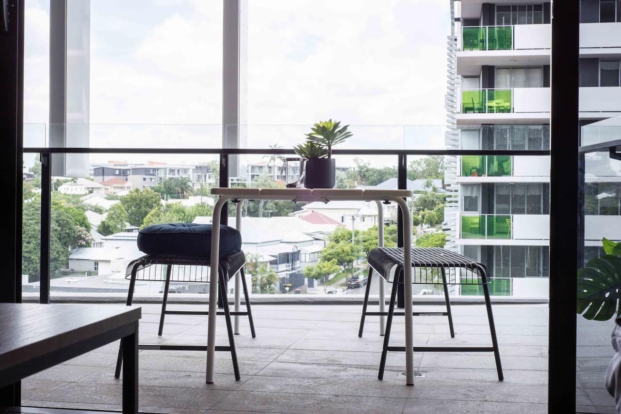 Modern Apartment With Balcony & Parking Brisbane Exterior foto